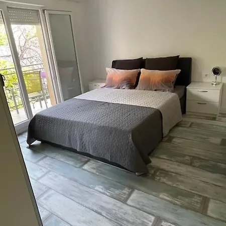 Marella Bacvice Apartman *