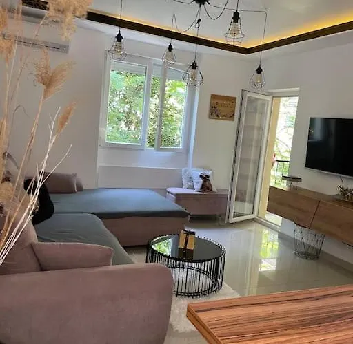 Marella Bacvice Apartman *